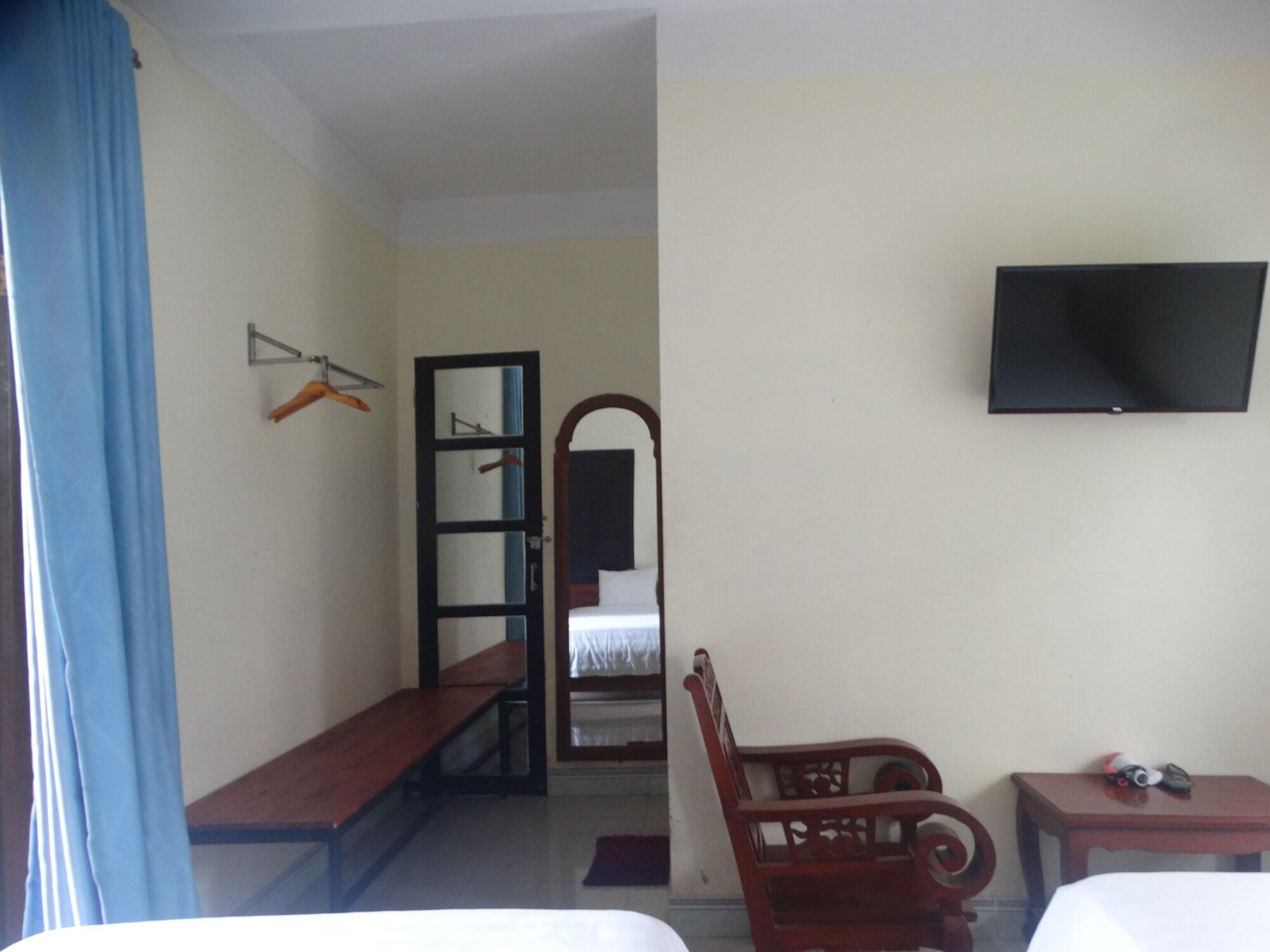 הוי אן Yellow House Homestay מראה חיצוני תמונה