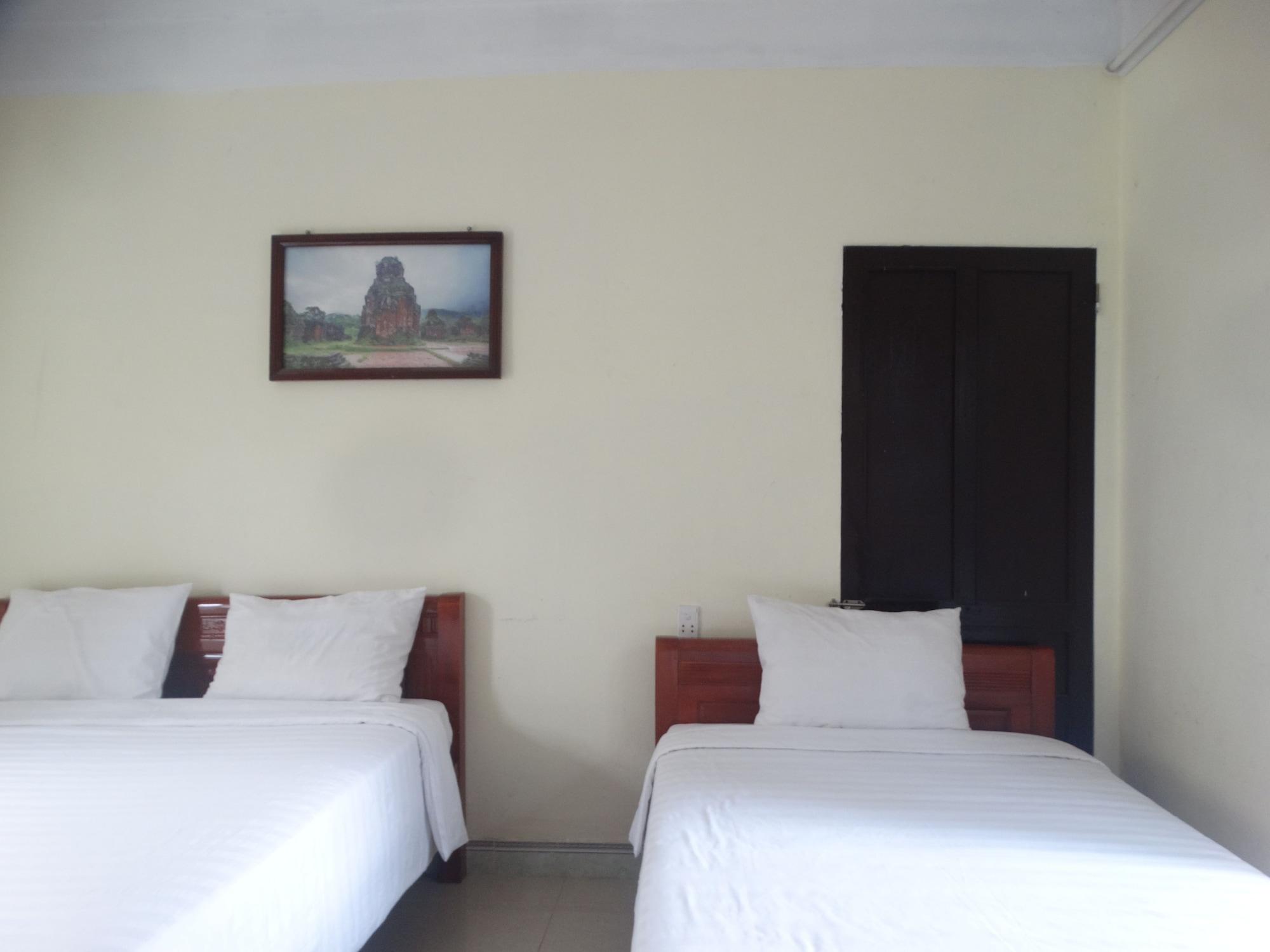 הוי אן Yellow House Homestay מראה חיצוני תמונה
