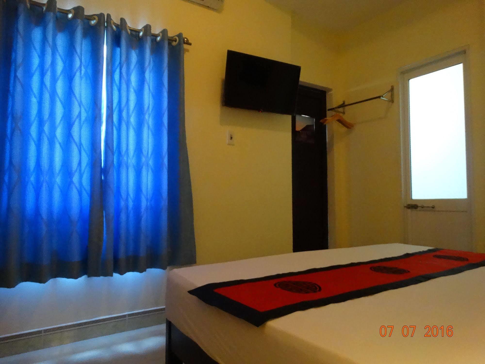 הוי אן Yellow House Homestay מראה חיצוני תמונה