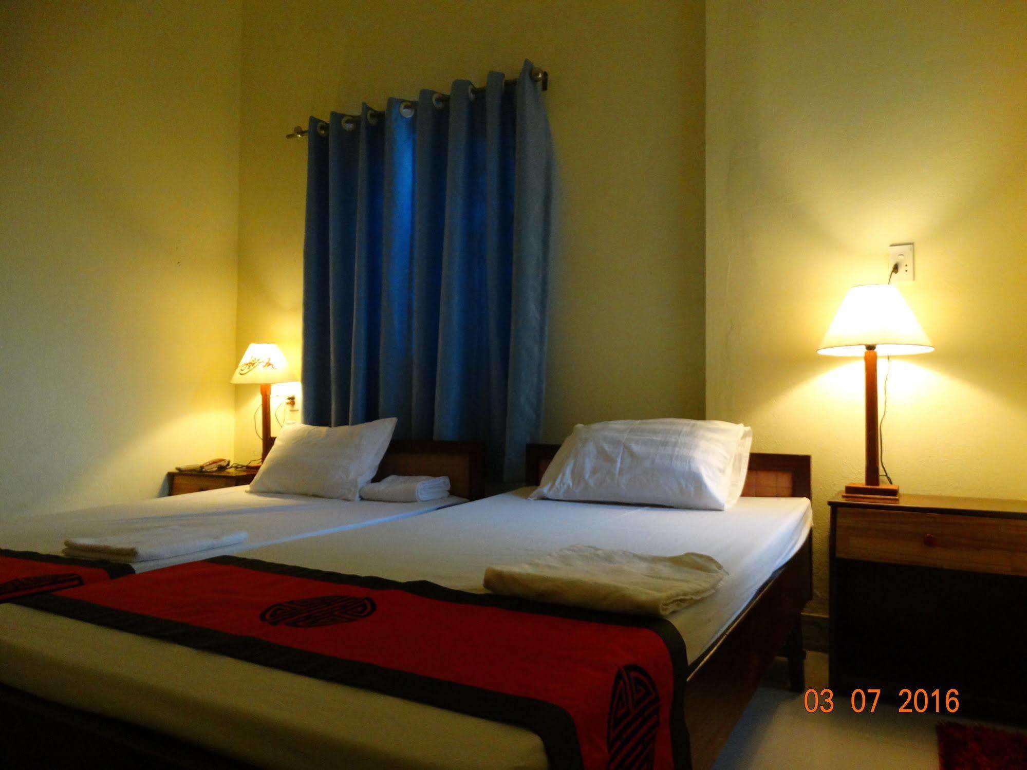 הוי אן Yellow House Homestay מראה חיצוני תמונה